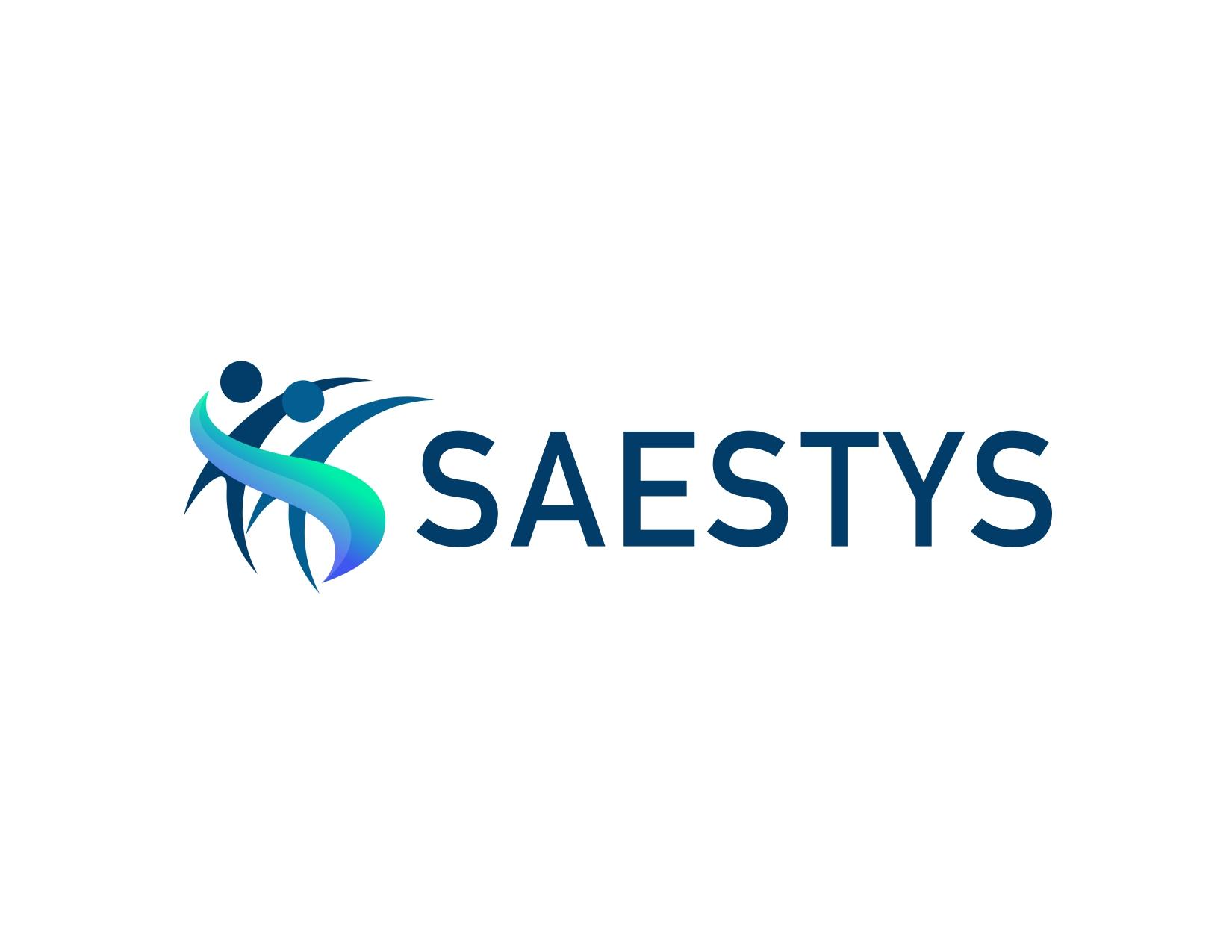 Logo de SAESTYS con dos figuras humanas estilizadas en tonos azul y verde formando una “S”, junto al nombre SAESTYS en tipografía azul oscuro.